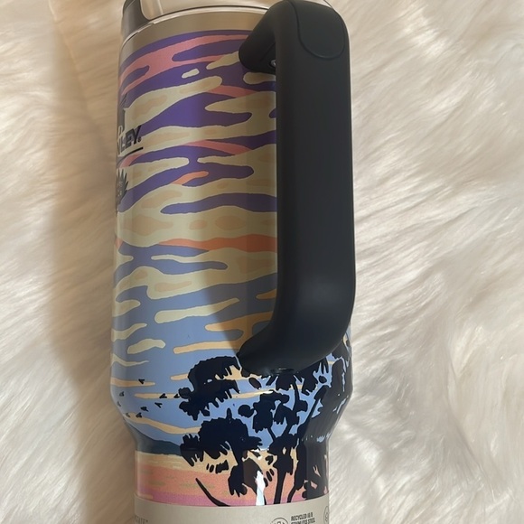 Stanley Awh Hazy Horizon 40 oz Stainless Steel H2.0 FlowState Quencher Tumbler - Picture 3 of 10